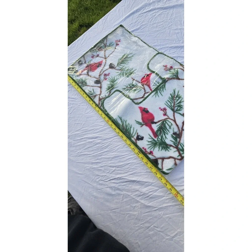 holiday-themed cardinal 2 Piece Bathroom Rug Set